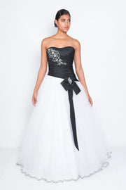 'SENORITA' Embroidered Bodice Bow Tulle Ball Gown | Black White